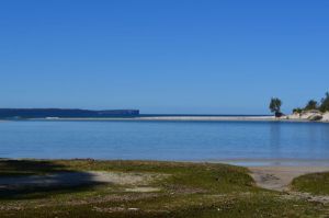 Claudis Beach Retreat Unit One - QLD Tourism