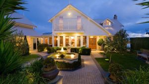 Apollo Bay Guest House - QLD Tourism