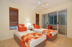 Cayman Villas Port Douglas - QLD Tourism