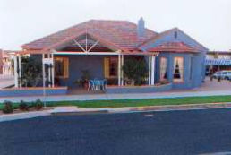 Court Street Motel - QLD Tourism