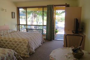 Milang Lakes Motel - QLD Tourism