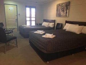 Balranald Club Motel - QLD Tourism