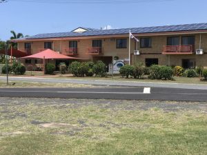 Kurrimine Beach Motel - QLD Tourism