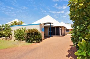 Osprey Holiday Village Unit 119 - Close to the pool - QLD Tourism