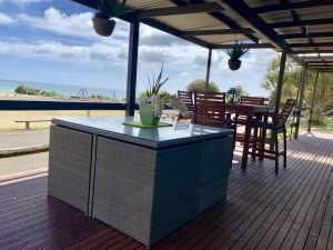 Pine View Holiday Rental - QLD Tourism