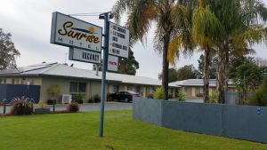 Sunrise Motel - QLD Tourism