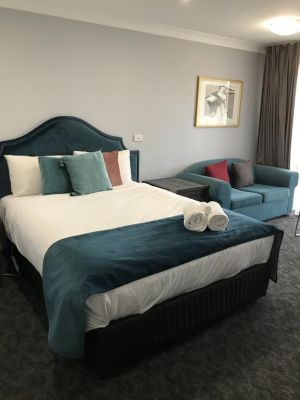 Town  Country Motor Inn - QLD Tourism