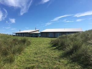 Turnstone Beach House - QLD Tourism
